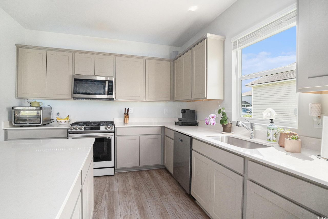 699 Heritage Downs Dr. Photo 7