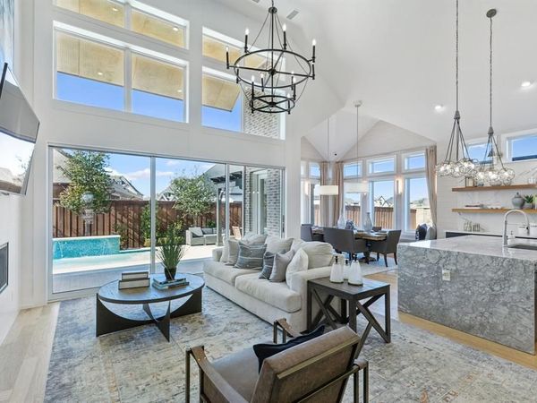 2409 Elmhurst Drive, Mansfield, TX 76063