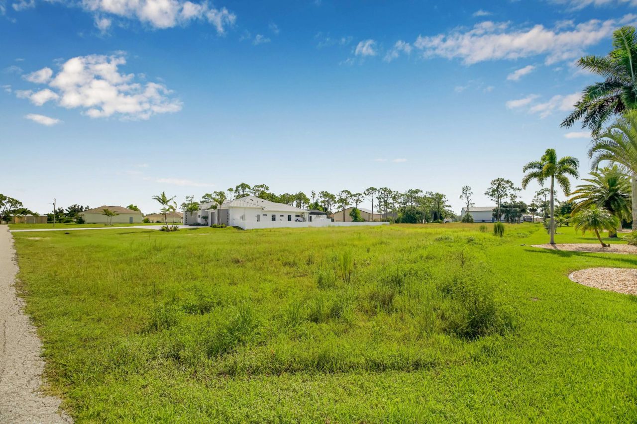 18742 Crosswind Avenue, North Fort Myers, FL 33917 Photo