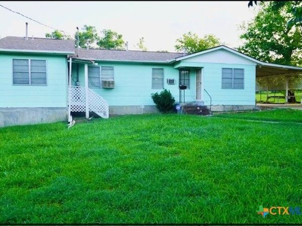 141 Jackson, Elgin, TX 78621