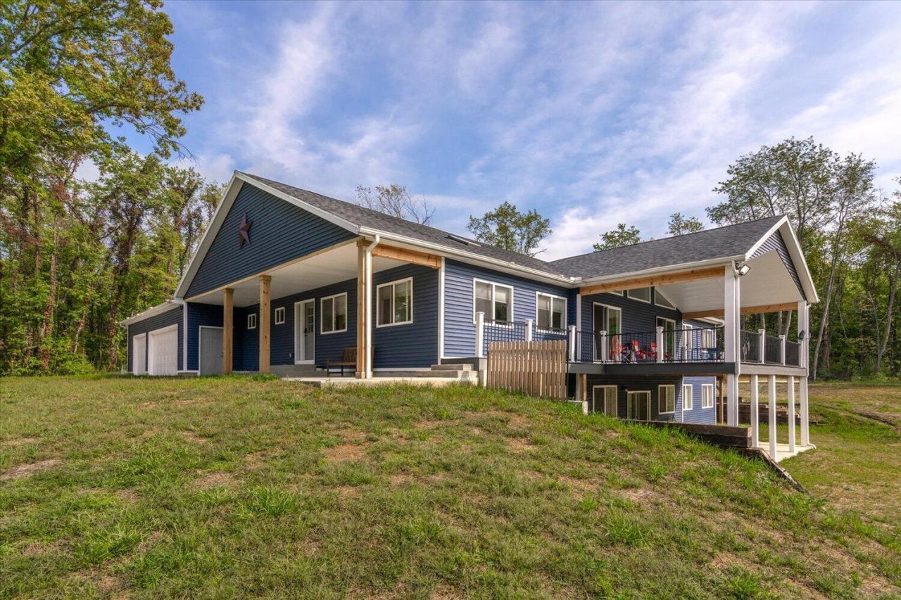 60171 M 43, Bangor, MI 49013 Main Photo