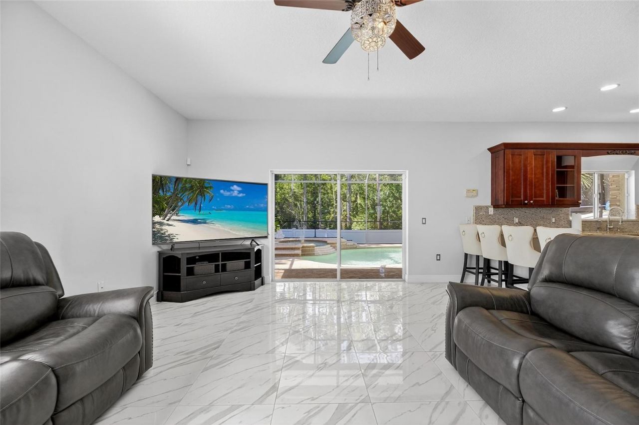 382 Rosalind Lane, Oldsmar, FL 34677 Photo