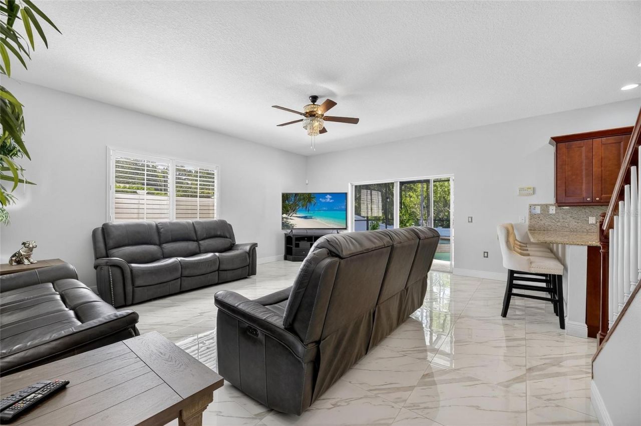 382 Rosalind Lane, Oldsmar, FL 34677 Photo