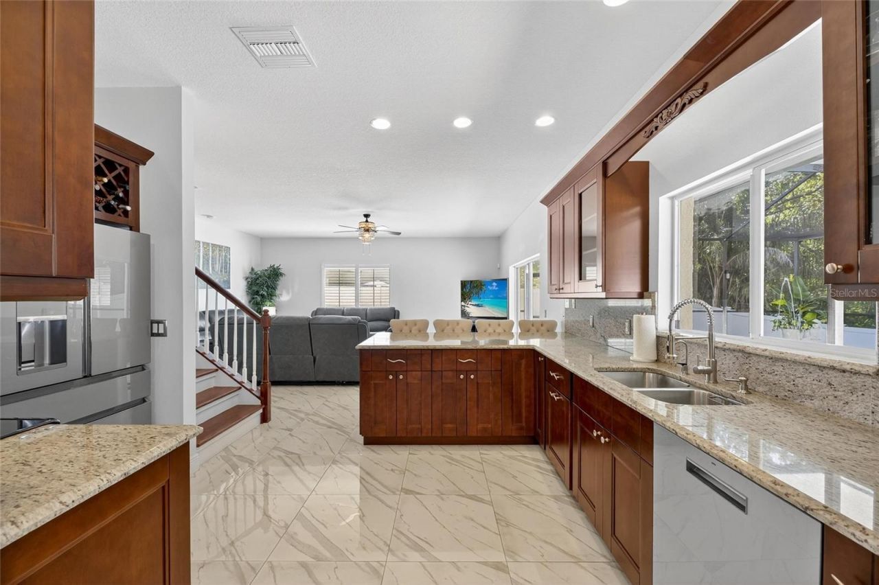 382 Rosalind Lane, Oldsmar, FL 34677 Photo