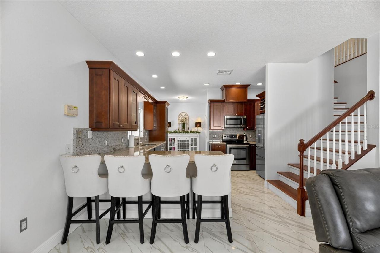 382 Rosalind Lane, Oldsmar, FL 34677 Photo