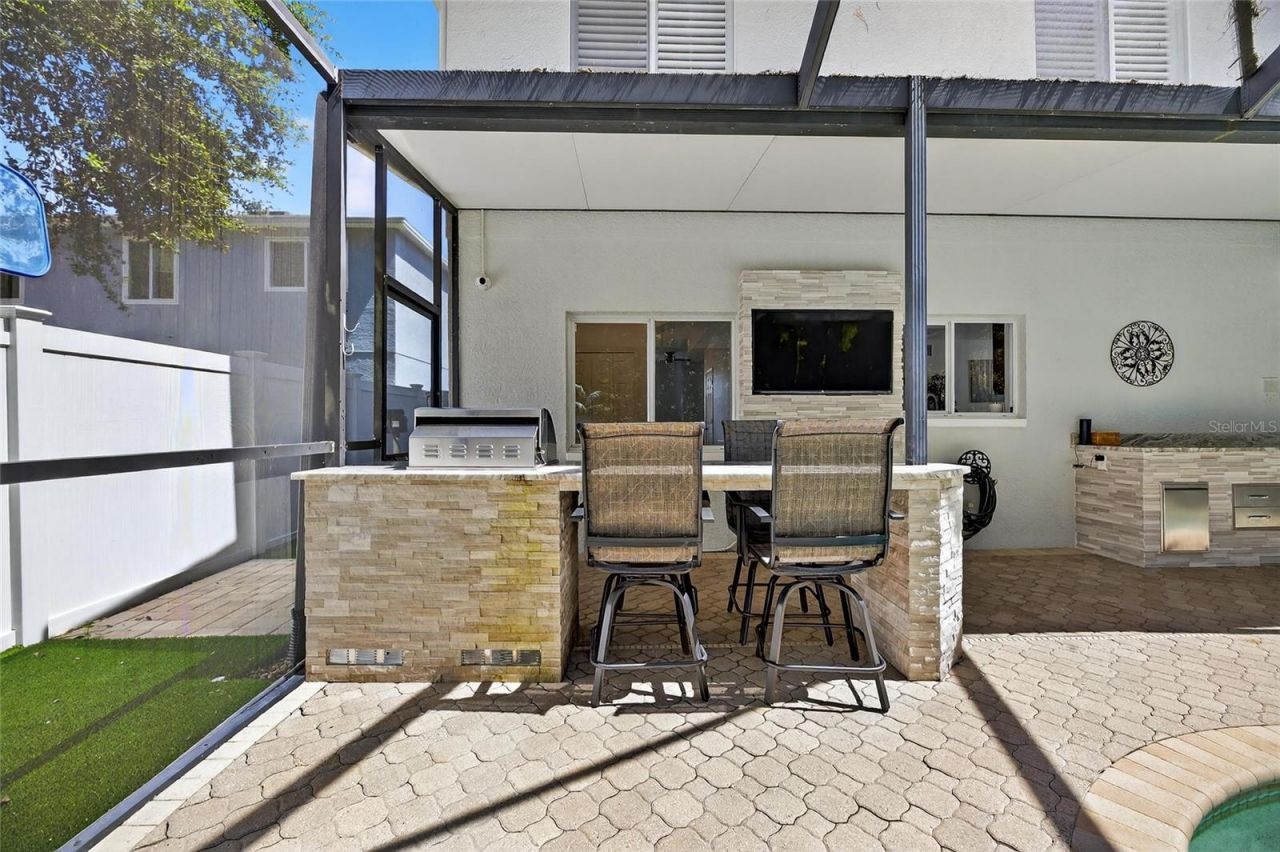 382 Rosalind Lane, Oldsmar, FL 34677 Photo