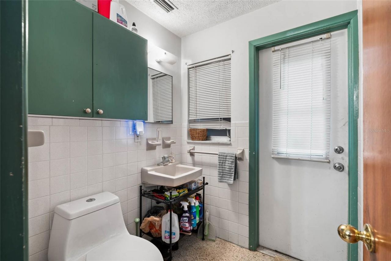 5705 45th Avenue N, Kenneth City, FL 33709 Photo