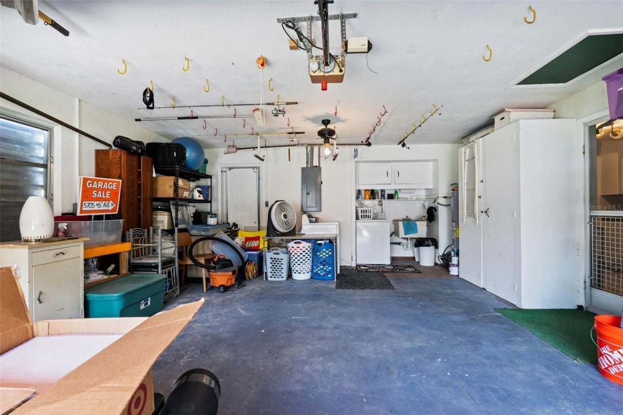 5705 45th Avenue N, Kenneth City, FL 33709 Photo