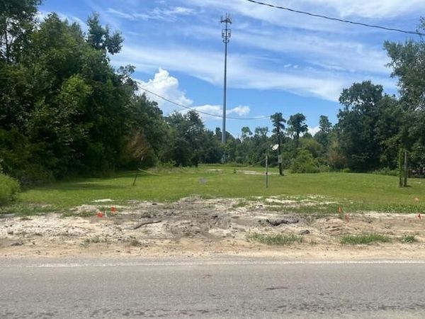 605 E North Street, Pass Christian, MS 39571
