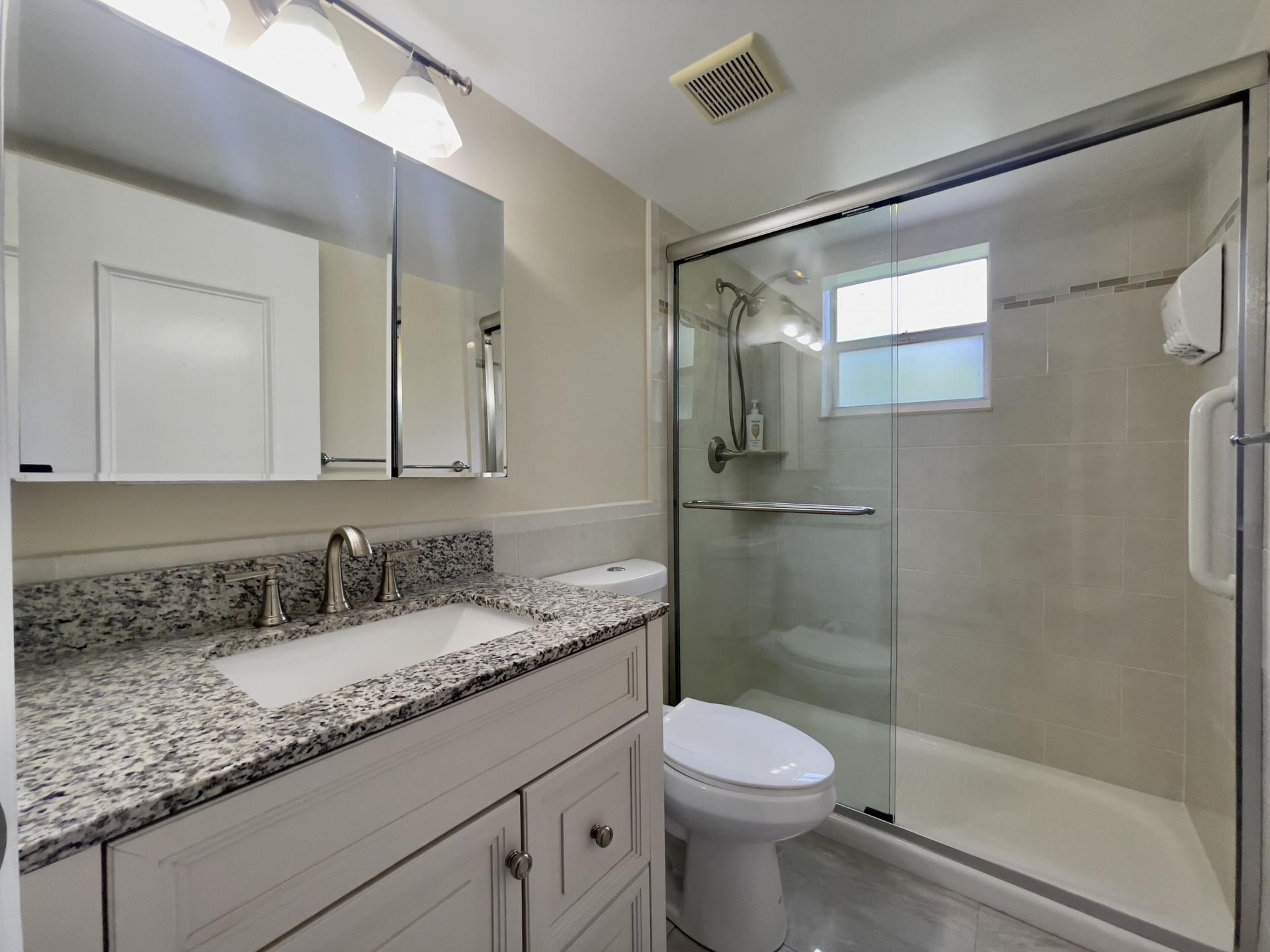 117 Flanders C, Delray Beach, FL 33484 Photo