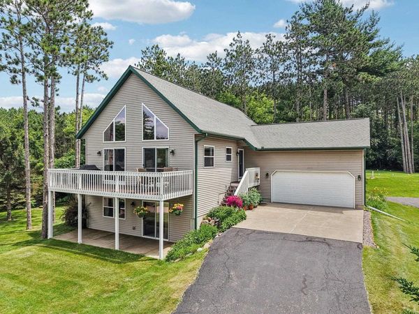N6106 Fox Glen Road, Portage, WI 53901