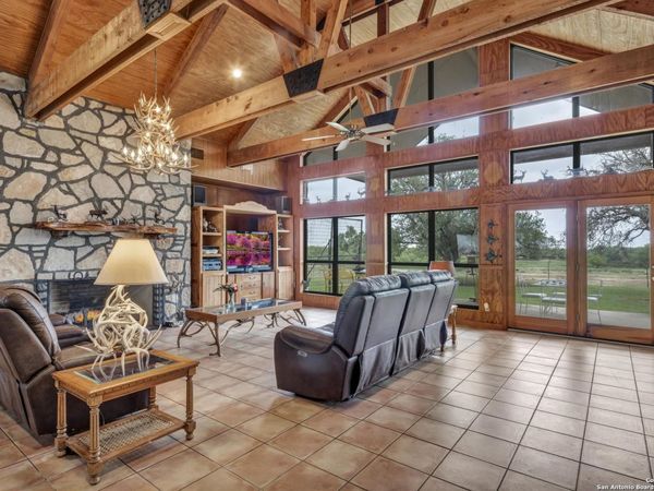 4141 CR 343, Charlotte, TX 78011