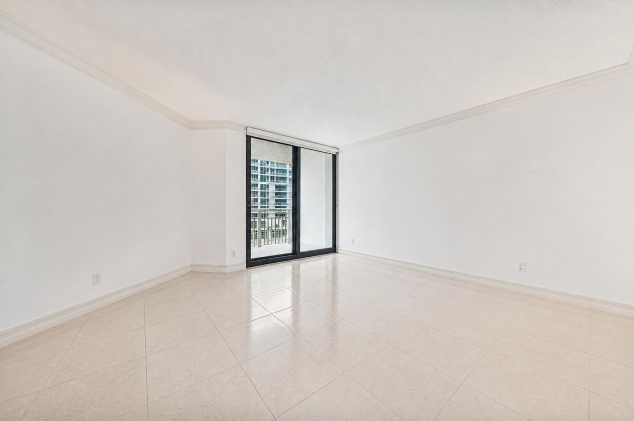 3000 N Ocean Drive, Unit 8 A, Singer Island, FL 33404 Photo