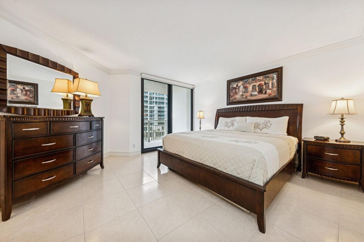 3000 N Ocean Drive, Unit 8-A, Singer Island, FL 33404 Photo