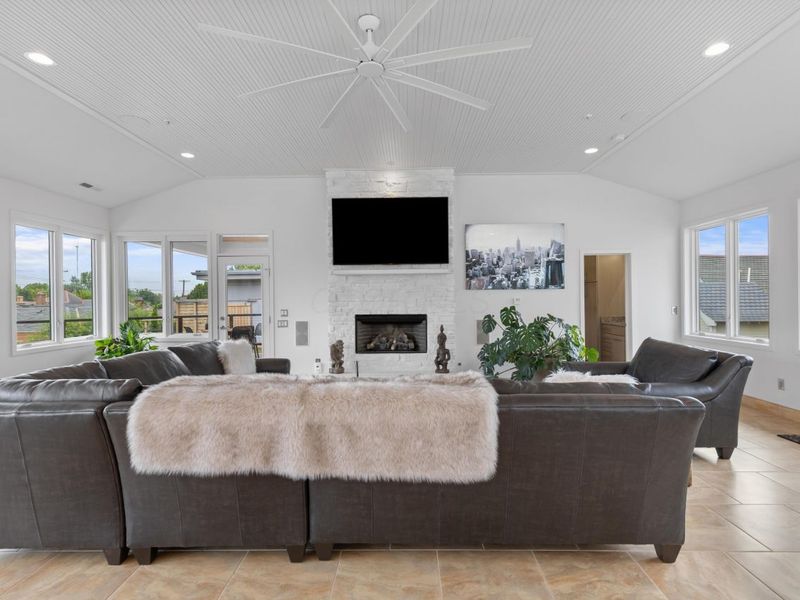 17 W 3rd Avenue, Unit 213, Columbus, OH 43201 Photo 64