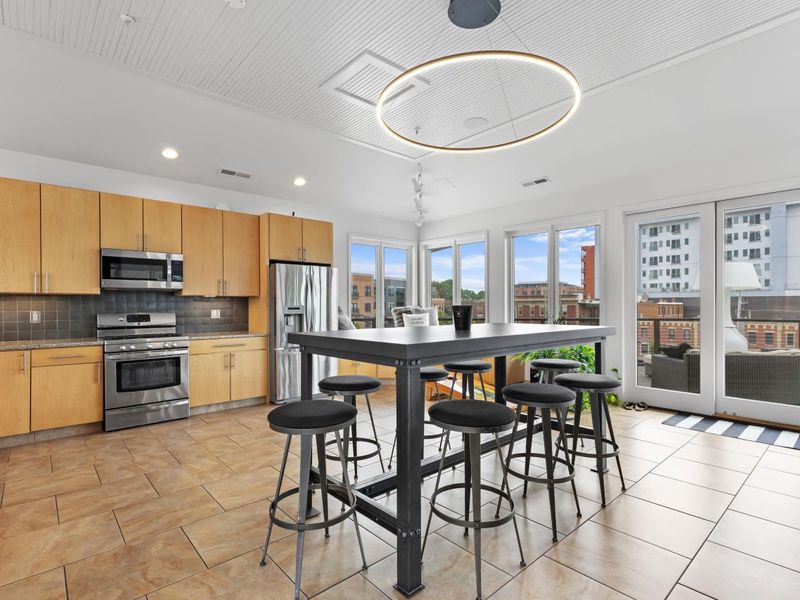 17 W 3rd Avenue, Unit 213, Columbus, OH 43201 Photo 70