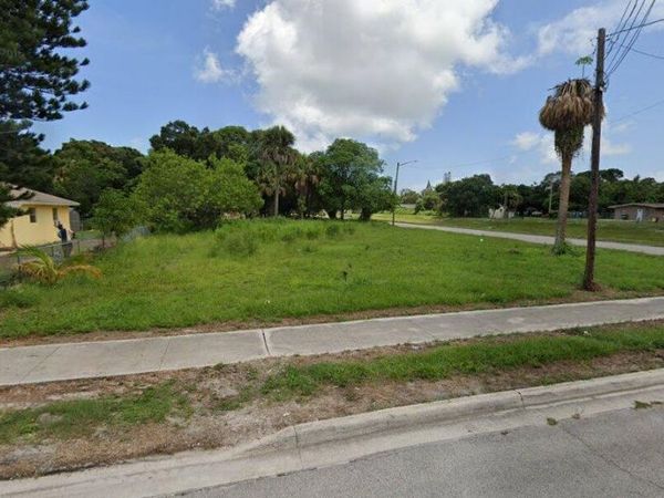 414 N 21st Street, Fort Pierce, FL 34950