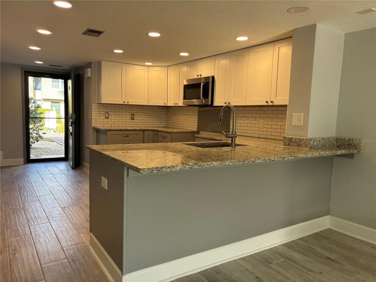 1028 Apollo Beach Boulevard, Unit 11, Apollo Beach, FL 33572 Photo