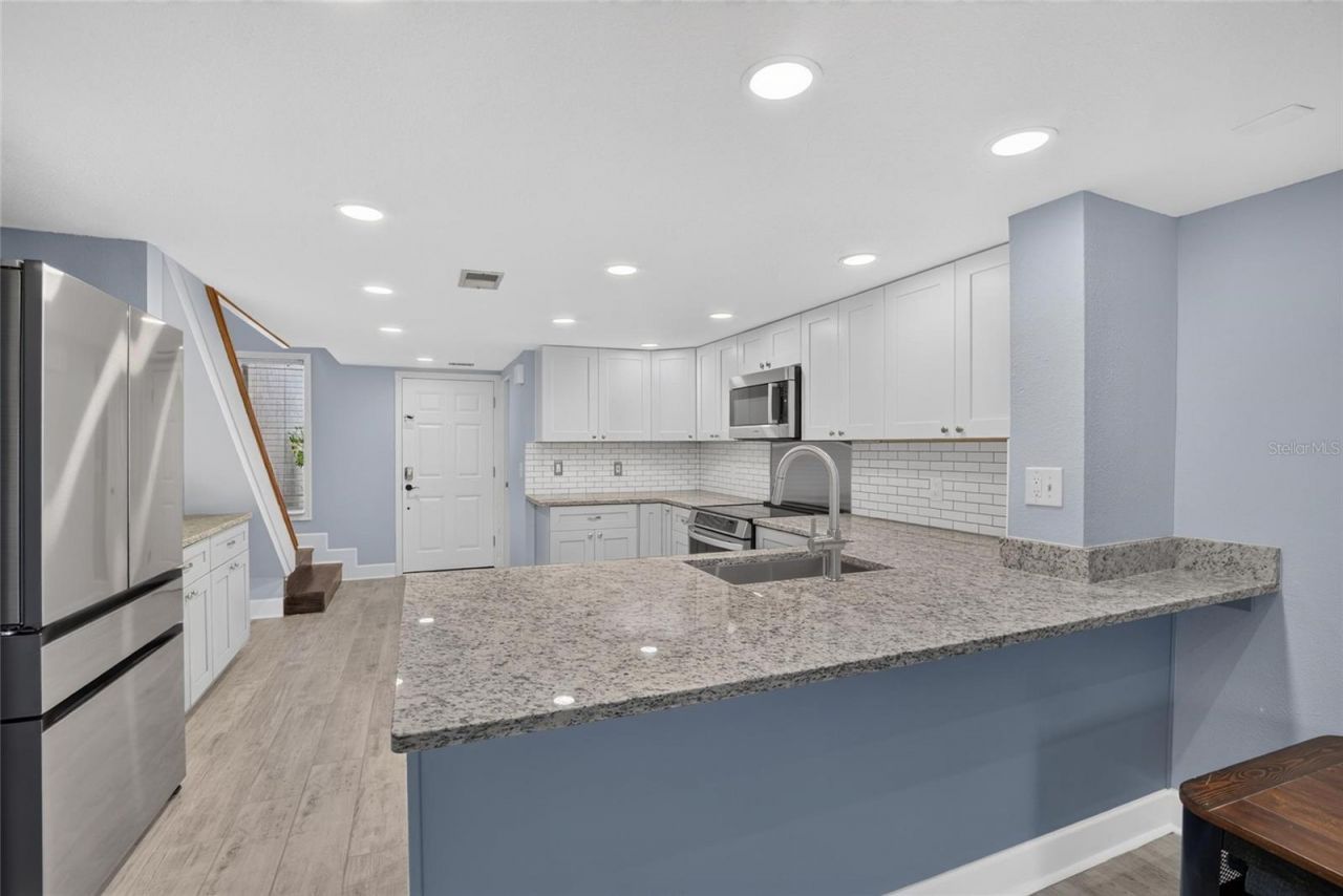 1028 Apollo Beach Boulevard, Unit 11, Apollo Beach, FL 33572 Photo