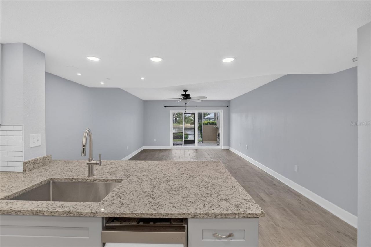 1028 Apollo Beach Boulevard, Unit 11, Apollo Beach, FL 33572 Photo