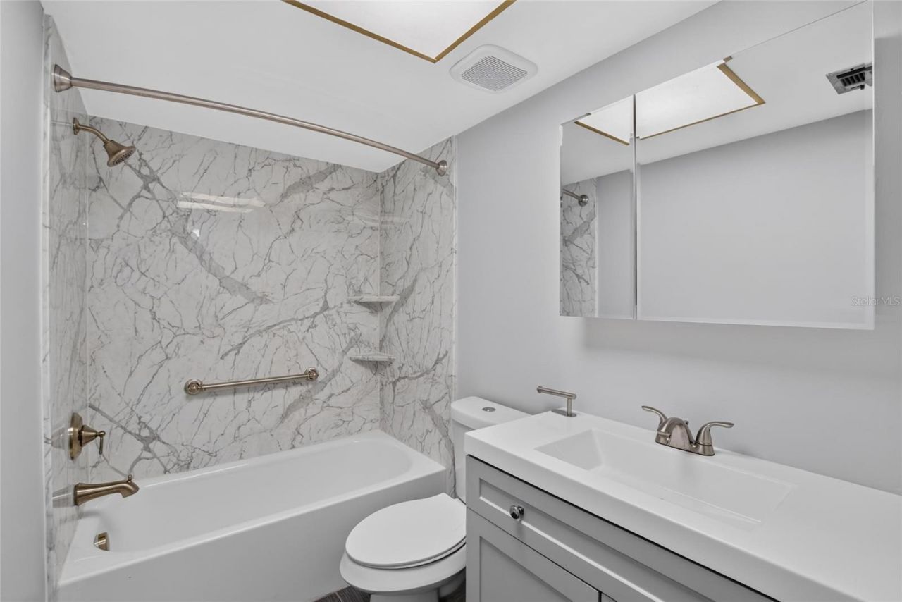 1028 Apollo Beach Boulevard, Unit 11, Apollo Beach, FL 33572 Photo
