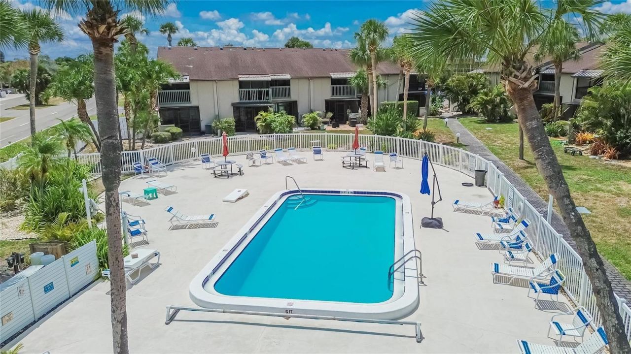 1028 Apollo Beach Boulevard, Unit 11, Apollo Beach, FL 33572 Photo