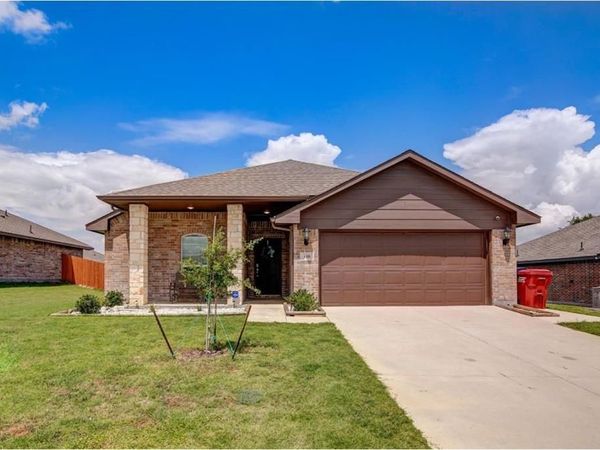 108 New Haven Street, Farmersville, TX 75442