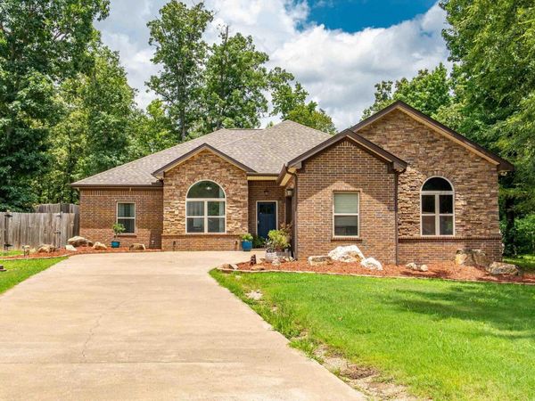 588 Rock Creek Rd, Hot Springs, AR 71913