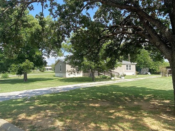 206 E 18th Street, Cisco, TX 76437
