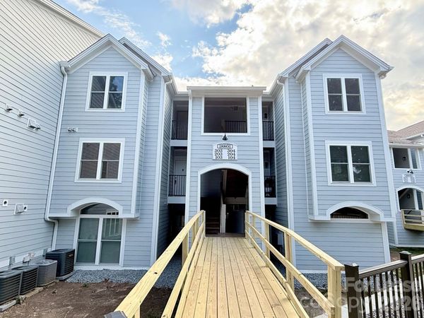 18801 Nautical Drive, Unit 203, Cornelius, NC 28031