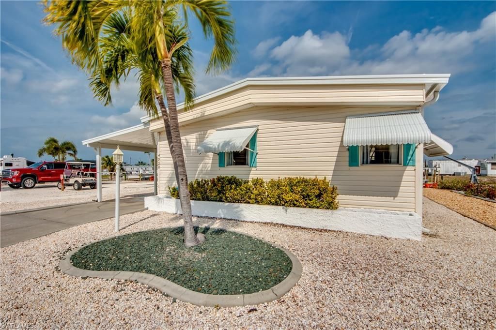 4920 Gulfgate Ln, Saint James City, FL 33956 Photo