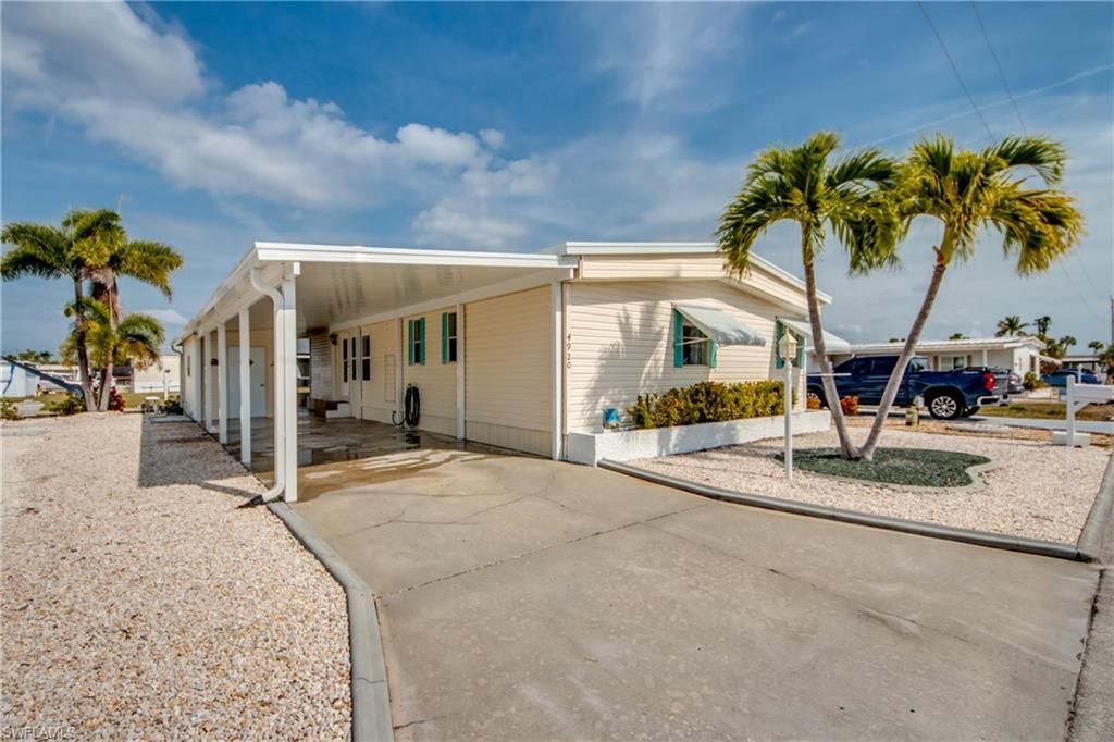 4920 Gulfgate Ln, Saint James City, FL 33956 Photo