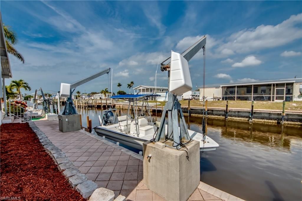 4920 Gulfgate Ln, Saint James City, FL 33956 Photo