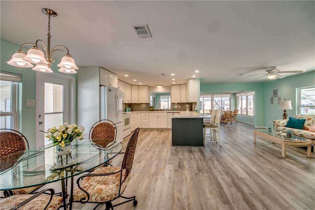 4920 Gulfgate Ln, Saint James City, FL 33956 Photo