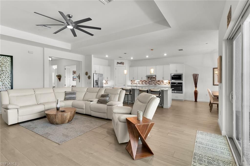 17190 Serengeti Cir, Alva, FL 33920 Photo