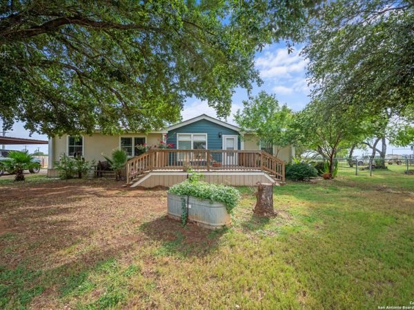 638 Lagunillas, Charlotte, TX 78011