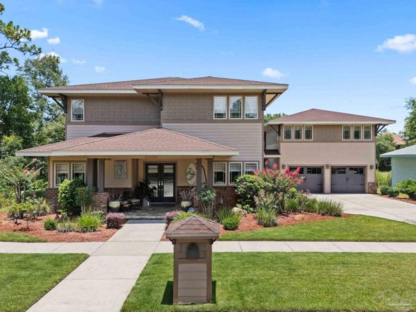 10690 Close Hauled Rd, Pensacola, FL 32507