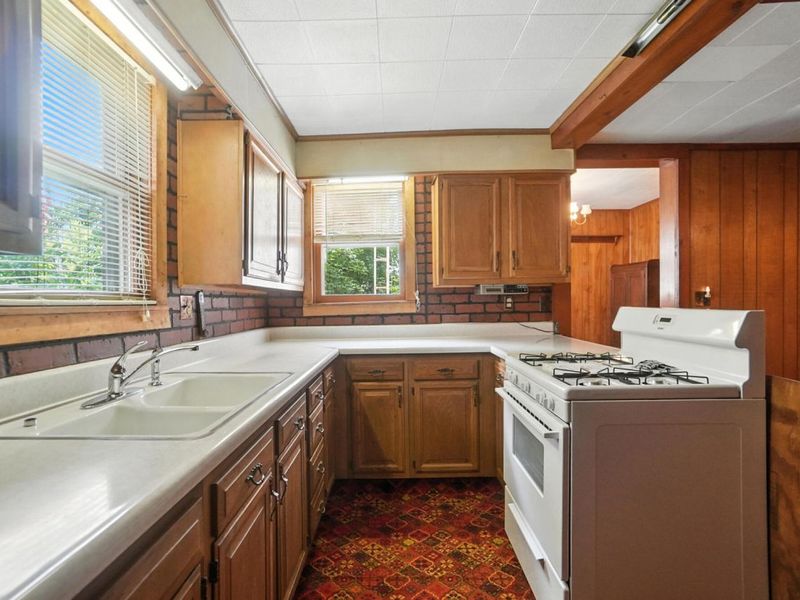 292 N Main Street, London, OH 43140 Photo 8