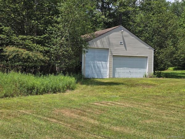 8 Sheeley Lane, Rock Hill, NY 12775