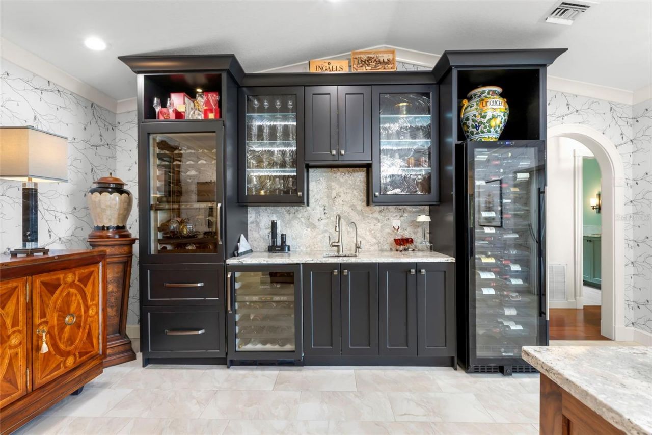 5914 Skimmer Point Boulevard S, Gulfport, FL 33707 Photo