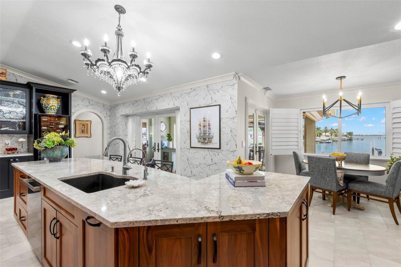 5914 Skimmer Point Boulevard S, Gulfport, FL 33707 Photo