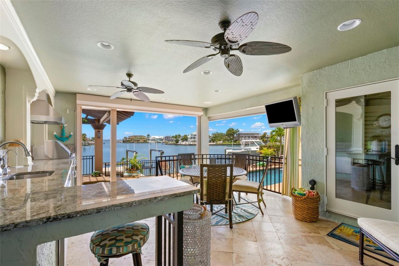 5914 Skimmer Point Boulevard S, Gulfport, FL 33707 Photo