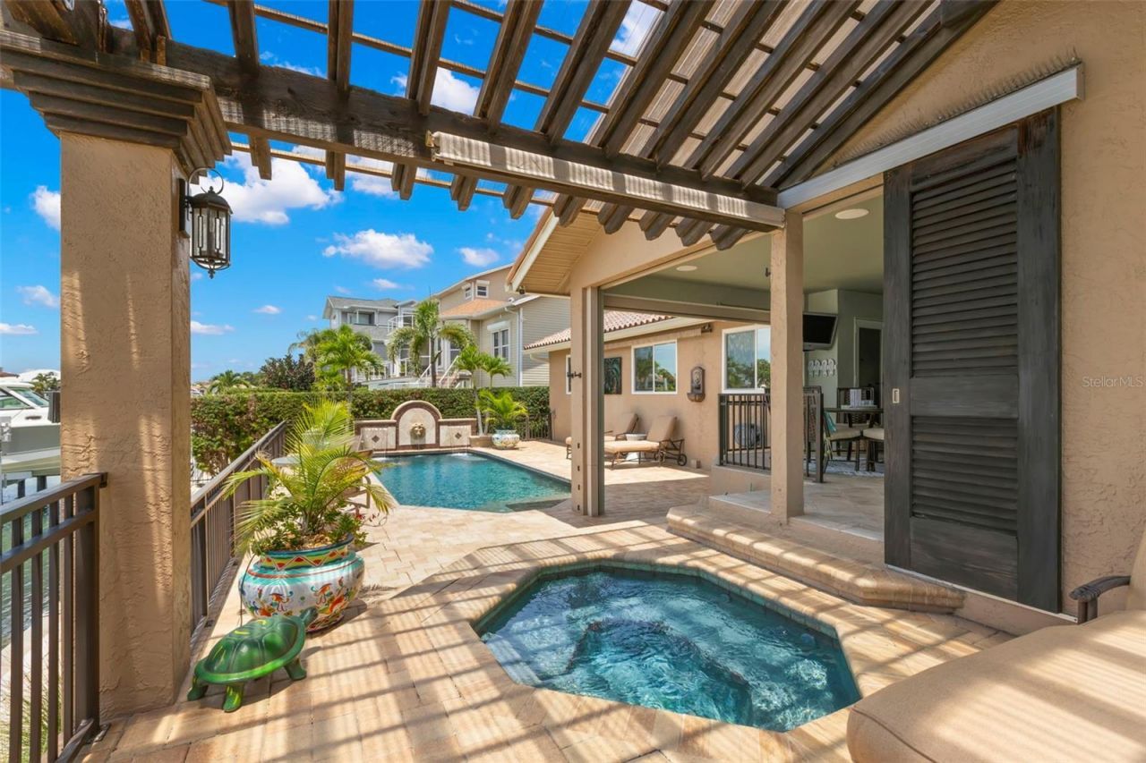 5914 Skimmer Point Boulevard S, Gulfport, FL 33707 Photo