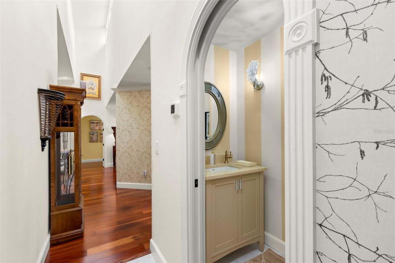 5914 Skimmer Point Boulevard S, Gulfport, FL 33707 Photo