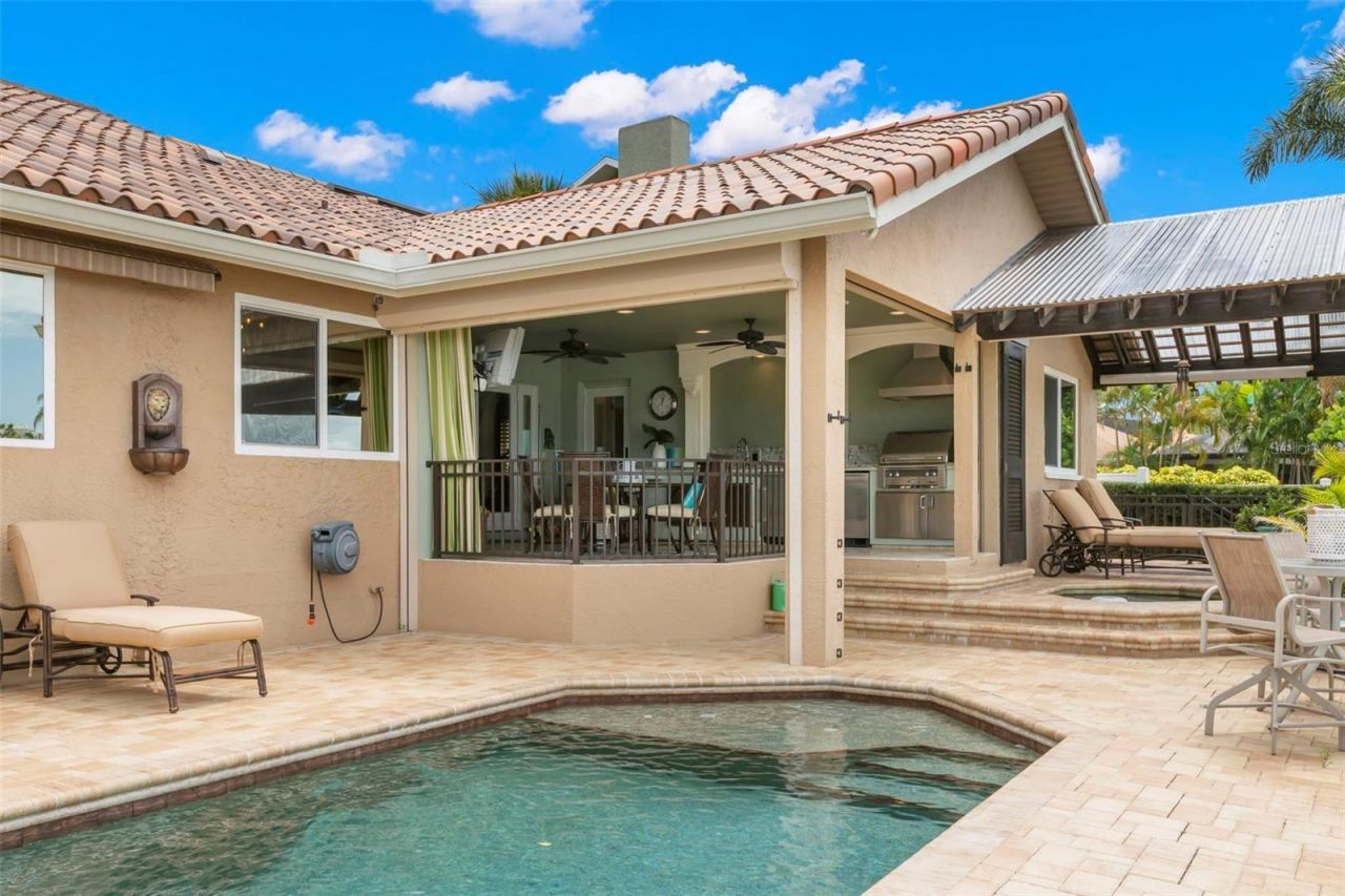 5914 Skimmer Point Boulevard S, Gulfport, FL 33707 Photo