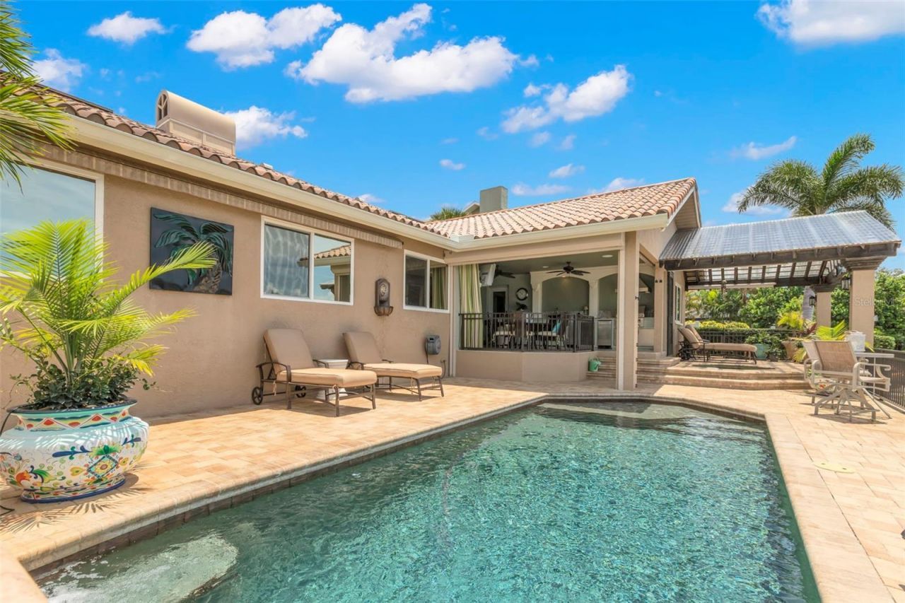 5914 Skimmer Point Boulevard S, Gulfport, FL 33707 Photo