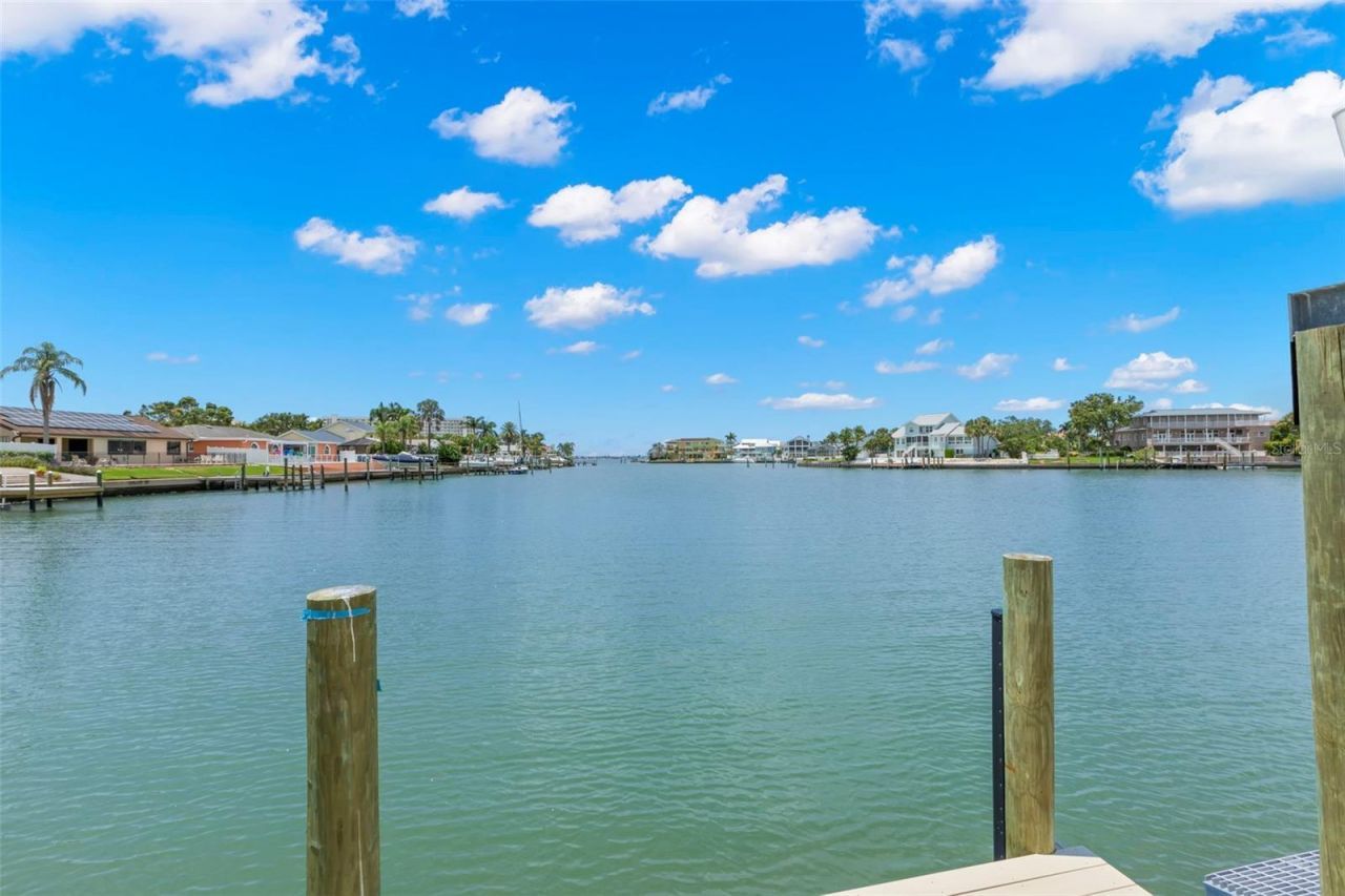 5914 Skimmer Point Boulevard S, Gulfport, FL 33707 Photo