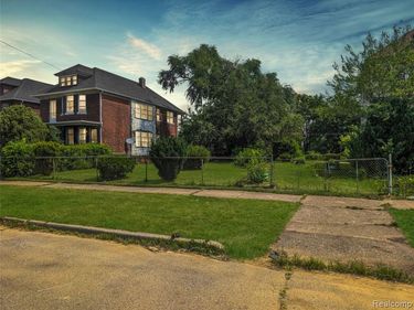 2940 Harding Street, Detroit, MI 48214
