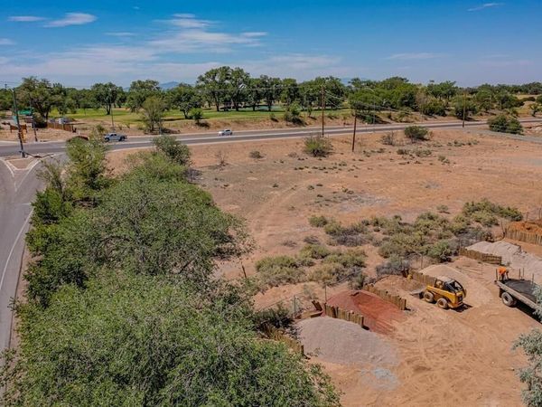 3984 San Felipe Road, Santa Fe, NM 87507