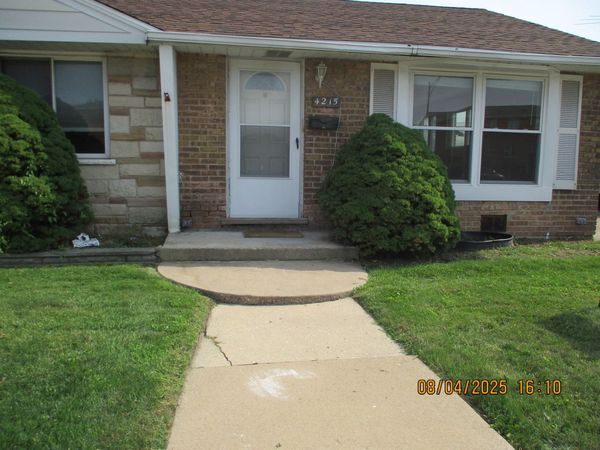 4215 W 87TH Street, Hometown, IL 60456
